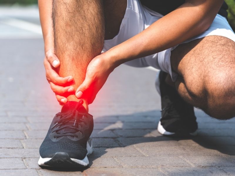 כאב בצוואר בצד שמאל? יש לכך פתרון