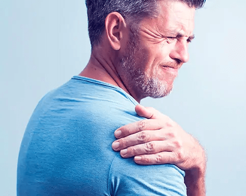 הגורמים התסמינים והטיפול הטבעי בכאבים בכתף